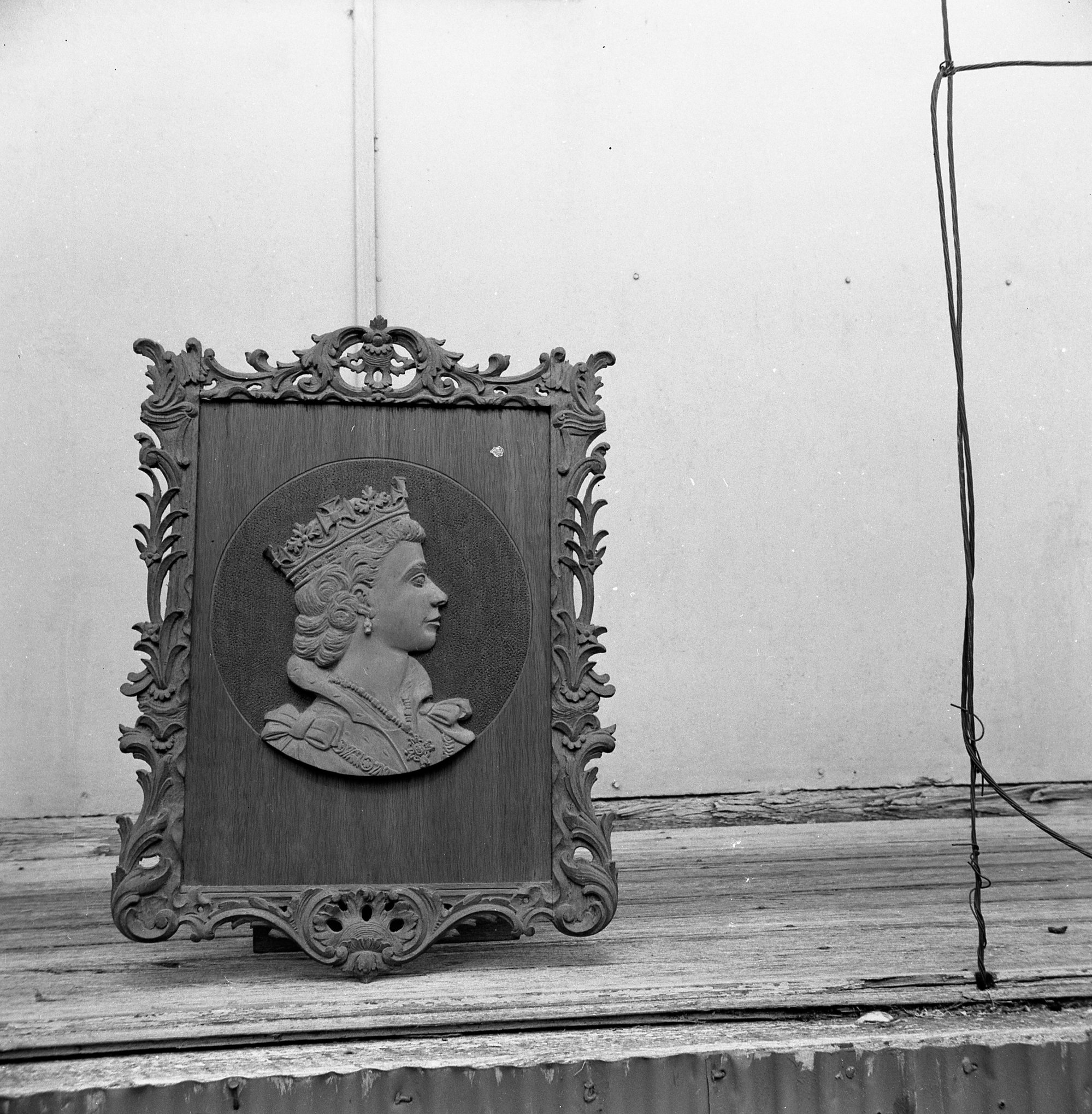 The framed portrait of Queen Elizabeth II | Living Histories