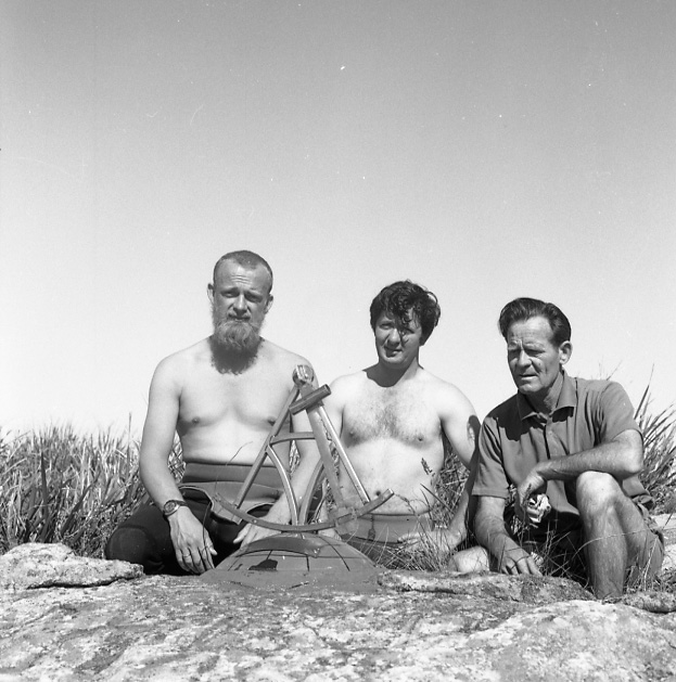 Max Bourke and friends with replica sextant in position, Boondelbah ...