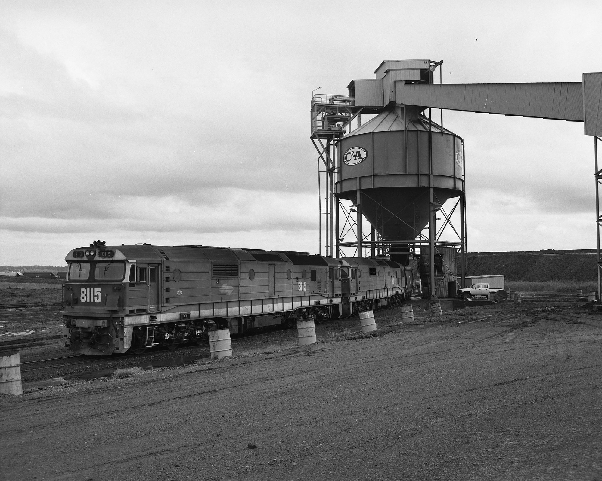 8115 + 8107, last train on Hexham Balloon Loop passing under bin, 26 ...