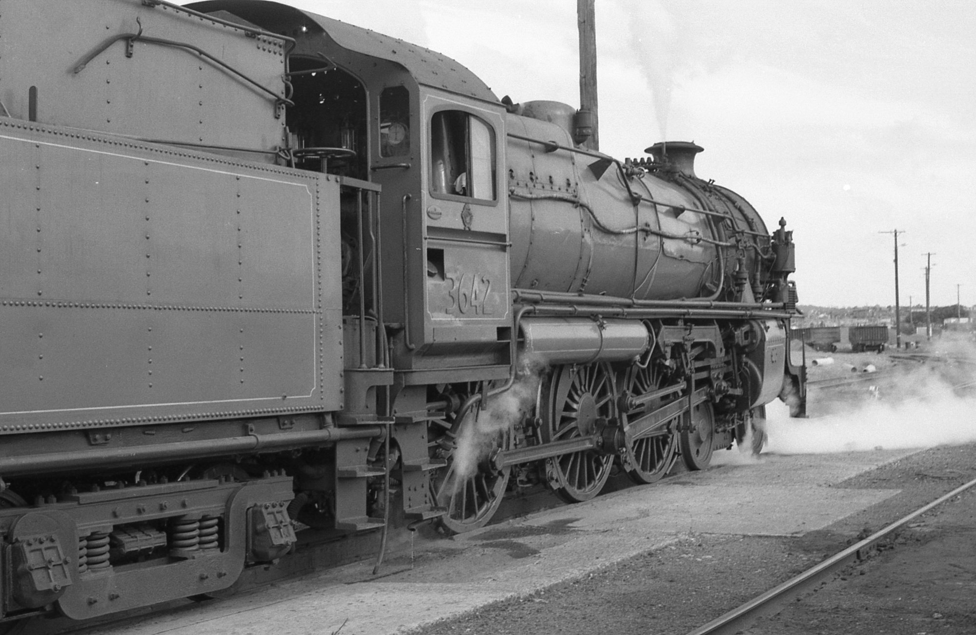3642 being serviced Broadmeadow Loco. | Living Histories