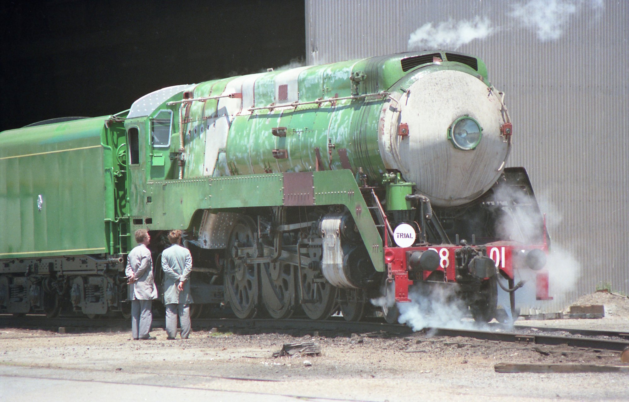 3801 attracts a lot of attention after moving under its own steam for ...