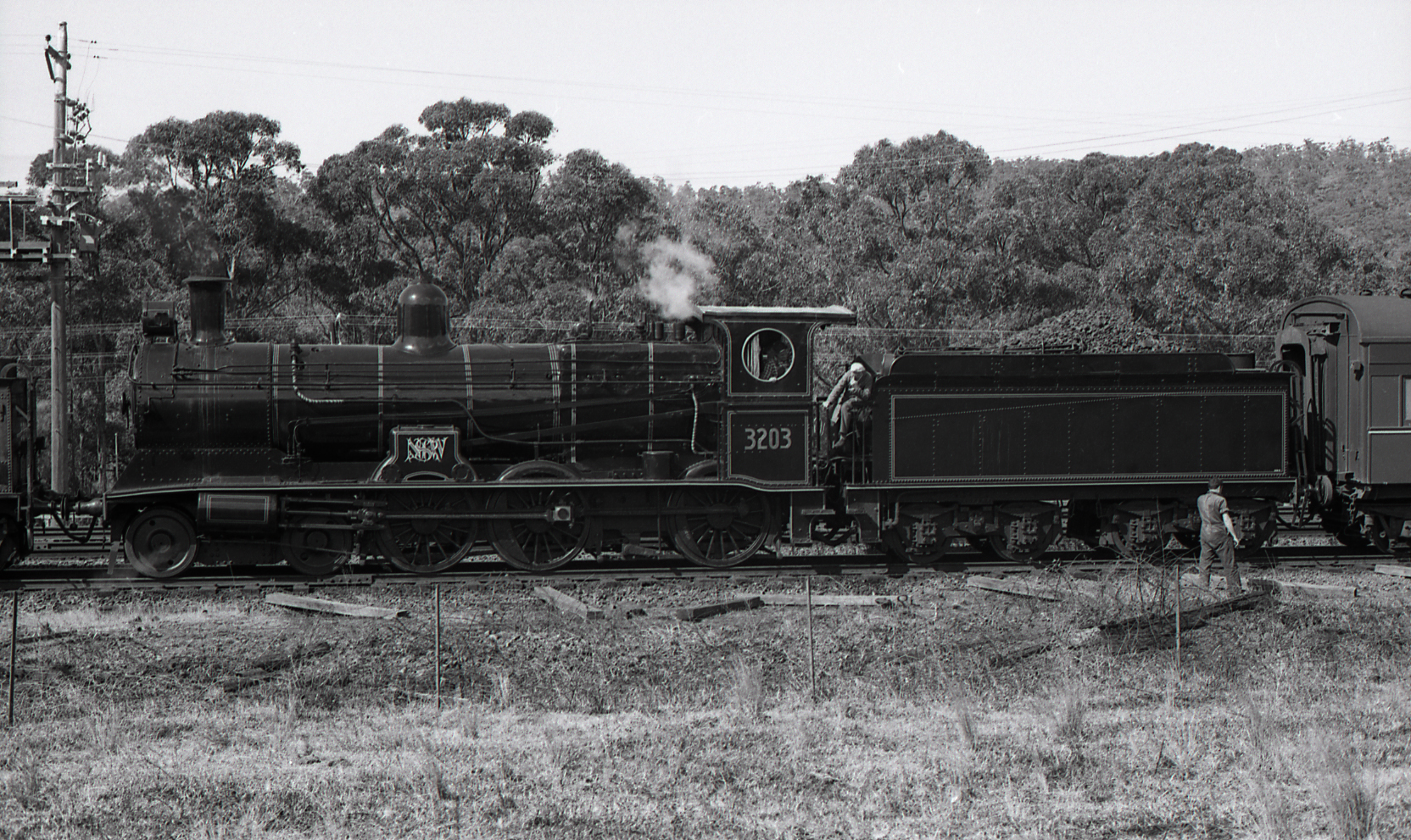 Locomotives 3090 and 3203 on 