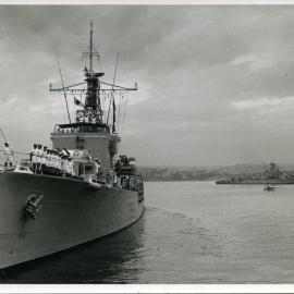 Photo of 2 naval ships, HMAS Condamine (F698) and HMAS Murchison (F442), Sydney, NSW, 22nd February, 1955