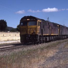8038 and two 80 Class, coal train, Marrangaroo, NSW, 7 January 1986