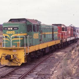 4905 and 4907, tour train, Ben Bullen, NSW, 2 November 1992