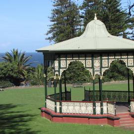 Rotunda, King Edward Park, Newcastle, NSW, 8 February 2010