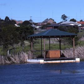 Floating pontoon, Water Ribbon Pond, Shortland Wetlands, NSW, July 1991