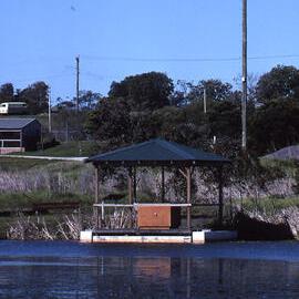 Floating pontoon laboratory, Water Ribbon Pond, Shortland Wetlands, NSW, July 1991