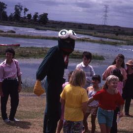 Young Wetlanders Club, Shortland Wetlands, NSW, 6 November 1988