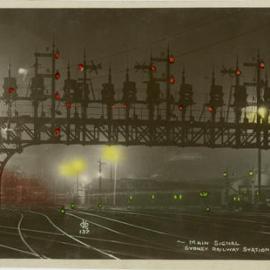 Main Signal - Sydney Railway Station