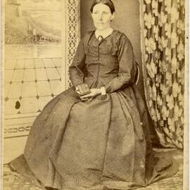 Carte de visite of an unidentified woman