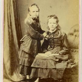 Carte de visite of two unidentified girls
