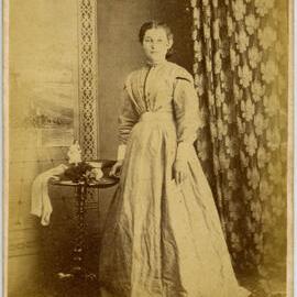 Carte de visite of an unidentified woman.