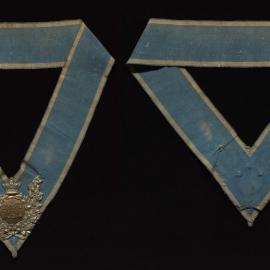 Blue masonic collar with jewel embossed with VG
