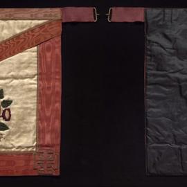 Masonic apron for the Scottish Rite with pelican and crucifix symbols