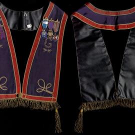 Manchester Unity I.O.O.F regalia, Hetty Hide