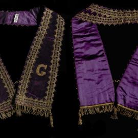 Purple collar with gold detail, Past Grand, M.U.I.O.O.F