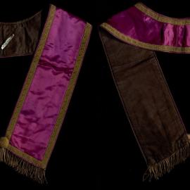 Pink satin collar with gold detail, M.U.I.O.O.F, Past Grand