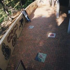 Yallarwah Place, murals and mosaics 