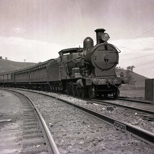 Interview summary: Les (Casey) Jones, Newcastle train history, 3 October 1987