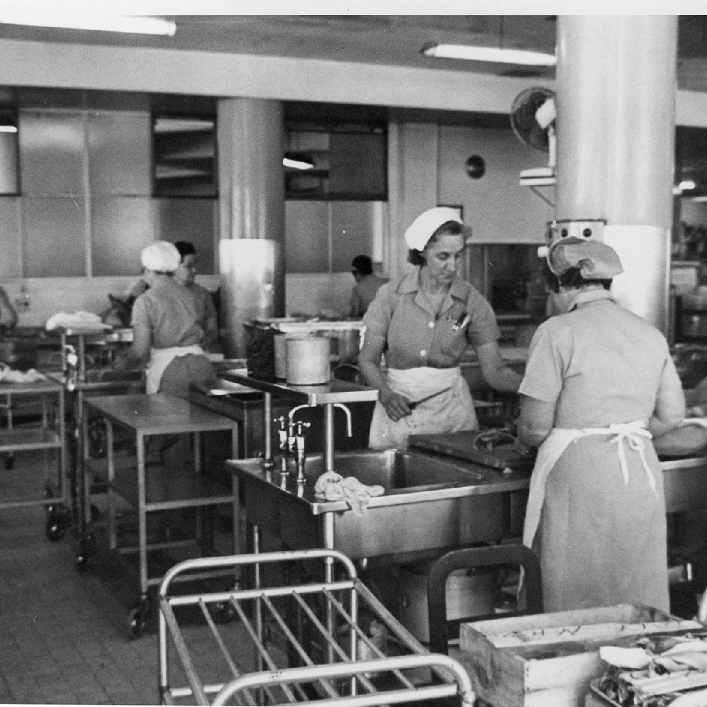 Nurses and hospital staff preparing meals, Royal Newcastle Hospital, Dietary Department, 1960s