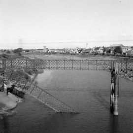 Demolition, old Belmore Bridge, Maitland, NSW, 1965