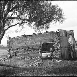 Out building, The Homestead, Louth Park, [1935]