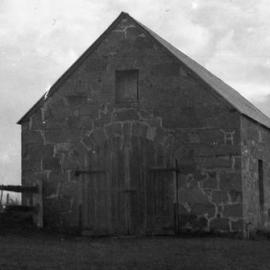 Stone building, Berry Pomeroy House, Berry Park, 1933