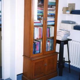 Cedar bookcase in staff development meeting room, Royal Newcastle Hospital, Newcastle, NSW