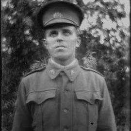 Albert Forrest going to war - 1915