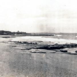 Newcastle Beach, Newcastle, NSW, Australia, 1946.