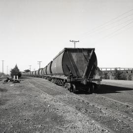 CH waggons stored in C&A siding, Hexham, NSW, 15 September 1987