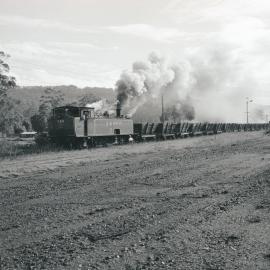 Locomotive 25 arriving at Richmond Vale Railway, May 1985