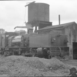 VR, G Class, No. 42 Beyer Garratt type, and D2 Class No. 730, Moe, Vic, [1930s] 