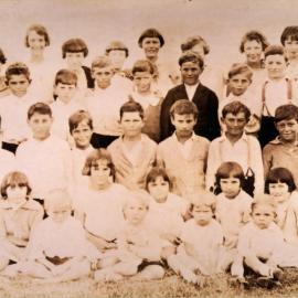Stanford Merthyr School Kindergarten, First and Second Class, Stanford Merthyr, NSW, [1926]