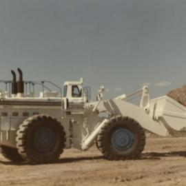 The International 580 Loader Saga