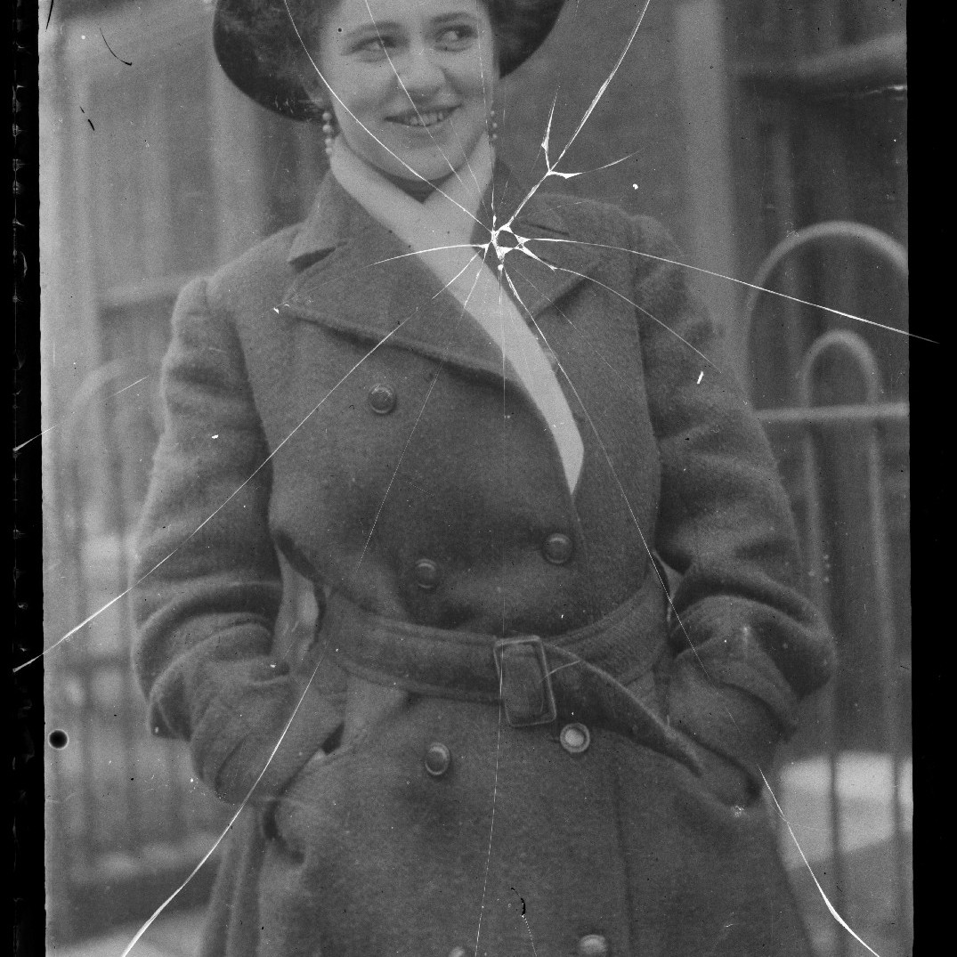 Woman in coat and hat, c1910s