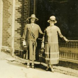 Unidentified women at Carmelite Convent, Hawthorn
