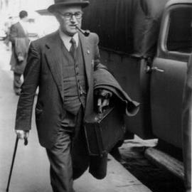 Alexander Burnard in Castlereagh Street, Sydney, 9th September 1955