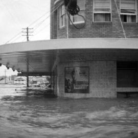 Flood waters outside a hotel during the Maitland Flood, 1955: Lucey Collection