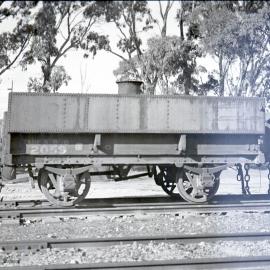 SAR, Water tank fastened to Wagon No. 2059, Hynam, [1950s]