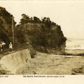 The beach, Wollongong, South Coast, NSW (Postcard)