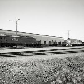 G class and National Rail (NR 517) locomotives at Port Waratah, 20 November 1997, 90 class locomotives