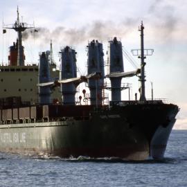 'Cape Preston' entering Newcastle, 8th July 2001
