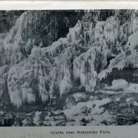 Icicles near Katoomba Falls