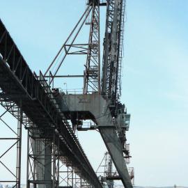 Loading head from the basin coal loader at Carrington