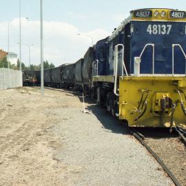 48137 shunting the silos at Carrington. November 2002.