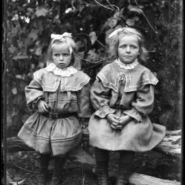 Grace and Pearl Cocking