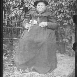 Grandmother Elizabeth Giles holding flowers
