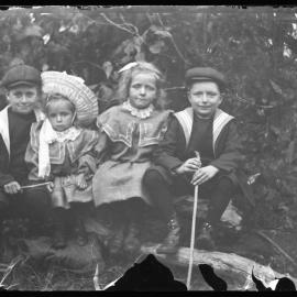 Grace, Bert, Will and Pearl Cocking
